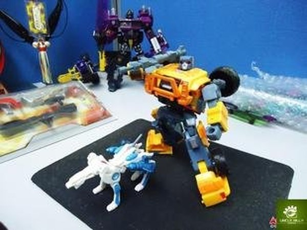 MGS 03 Transformers Yellow Hound Upgrade Set  (1 of 3)